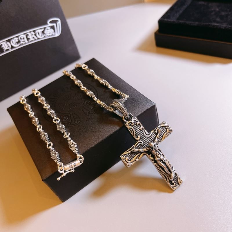 Ch*0me He**ts necklaces